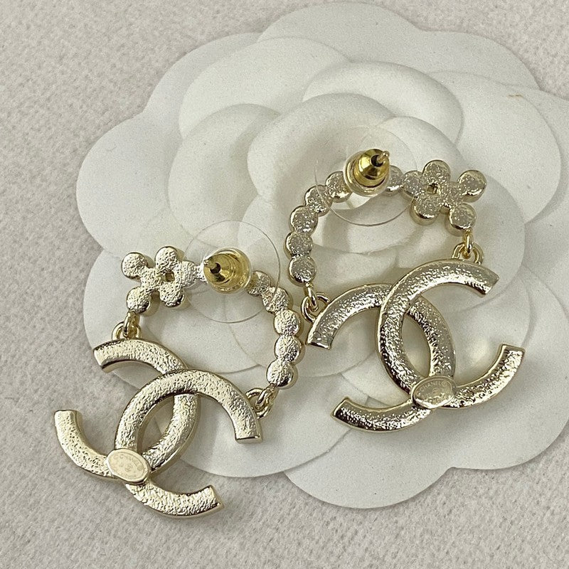 Chanel Diamond Earrings - 18K Yellow Gold