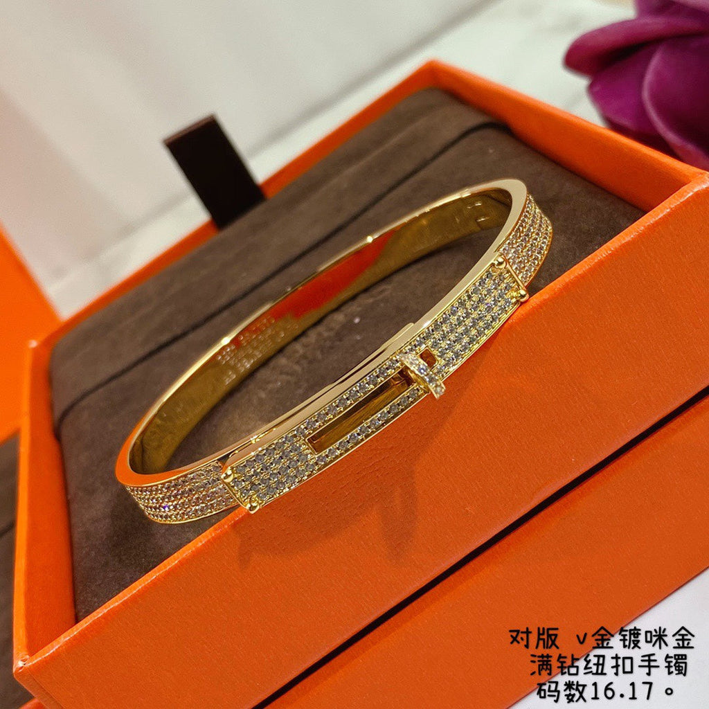 Hermes Kelly Moissanite Bracelet - 18K Yellow Gold