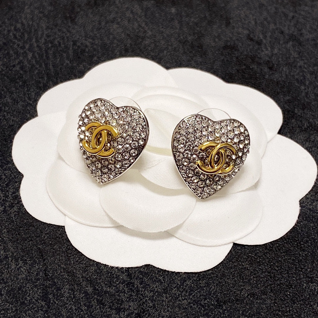 Chanel Heart Diamond Earrings - 18K Yellow Gold