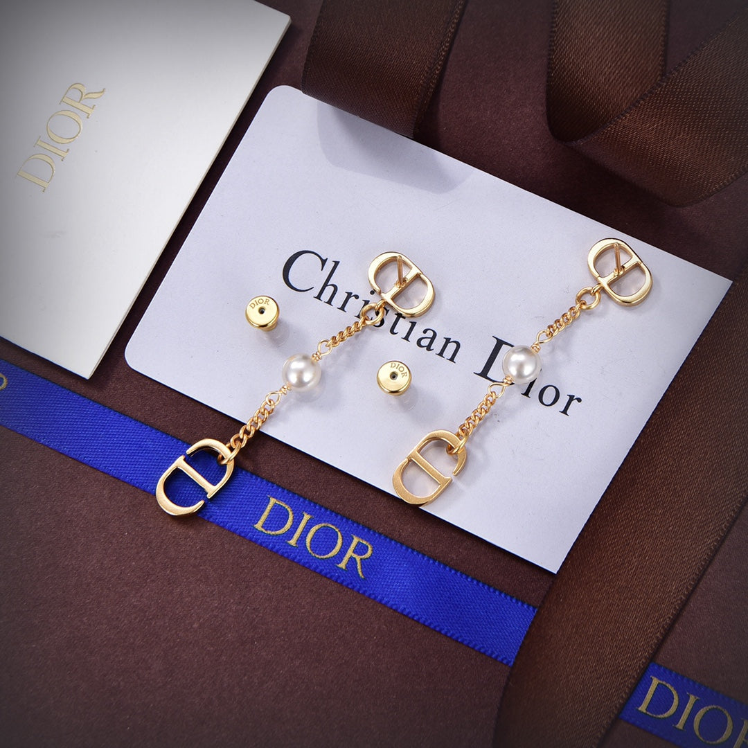 Dior 30 Montaigne Earrings