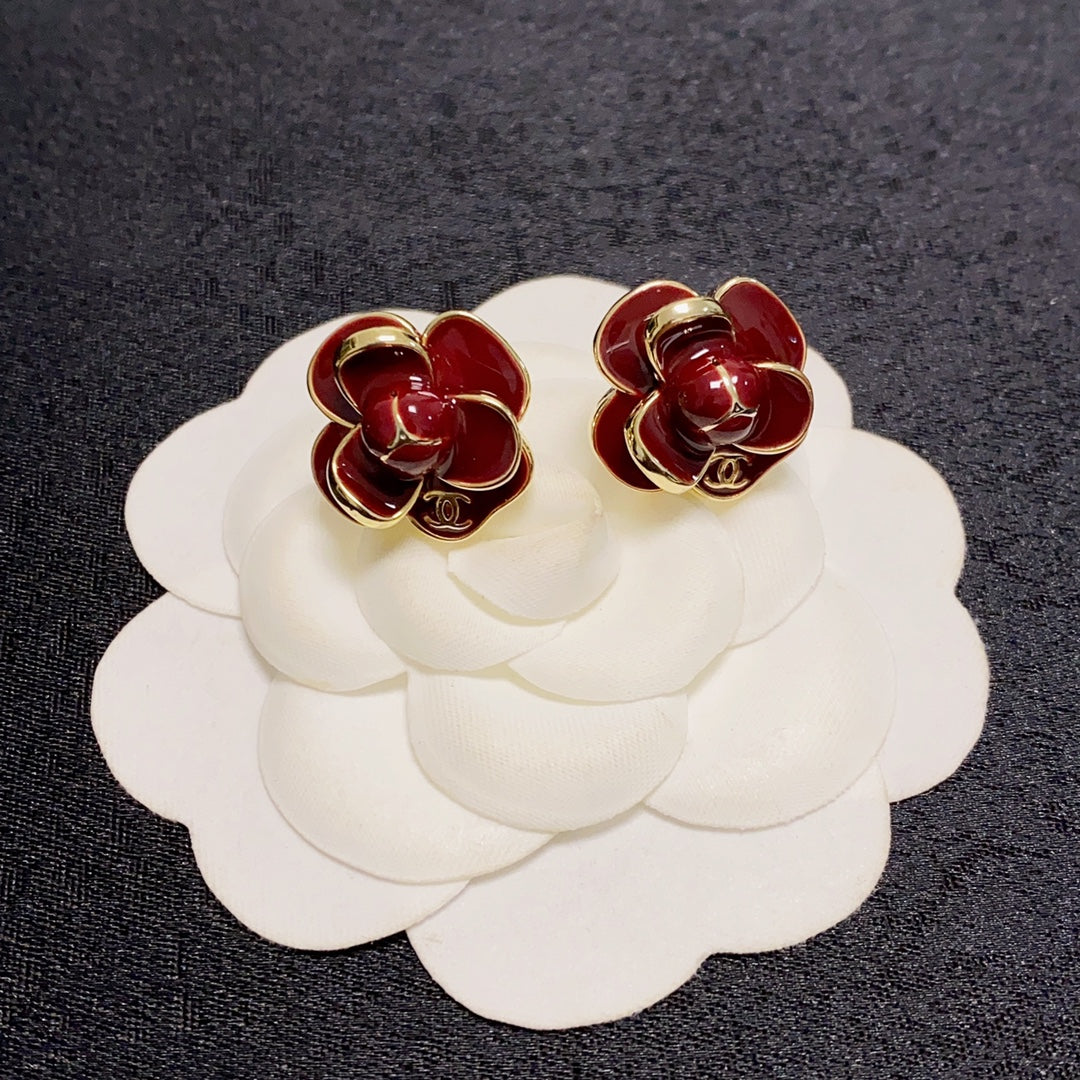Chanel Camellia Earrings - 18K Yellow Gold