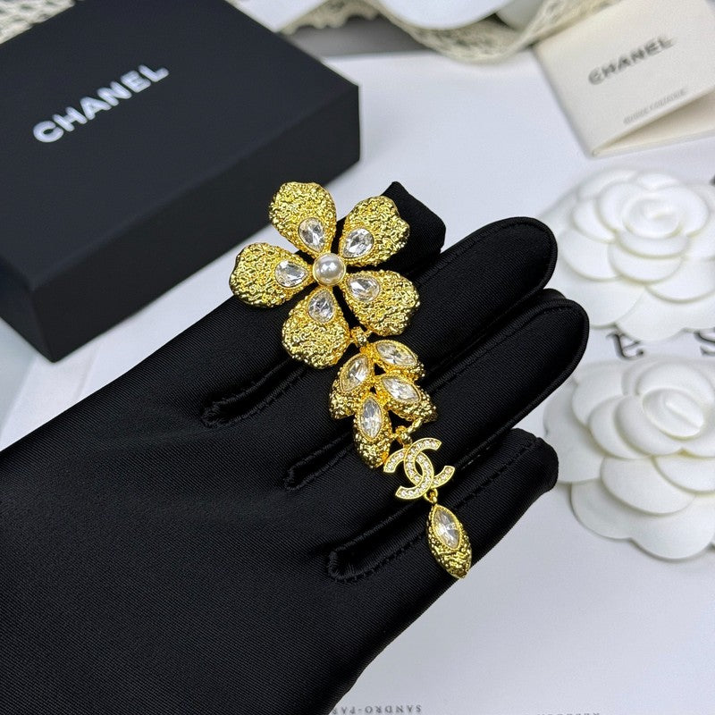 Chanel 26C Flower Crystal Drop Gold Brooch