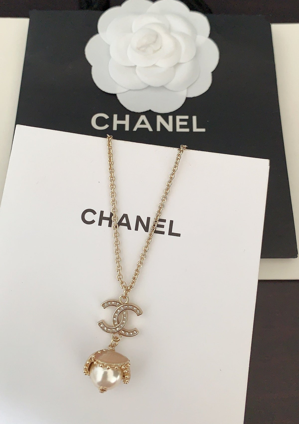 Chanel Pearls Flower Necklace