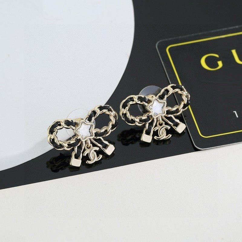 Chanel Butterfly Pendant Earrings - 18K Yellow Gold