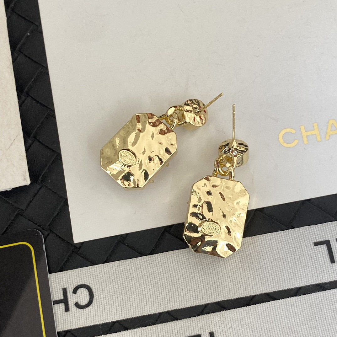 Chanel Crystal Earrings - 18K Yellow Gold