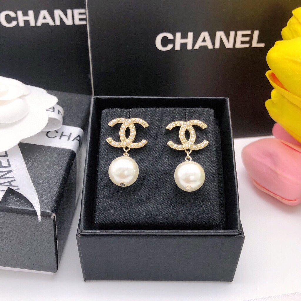 Chanel Pearl Drop Earrings - 18K Yellow Gold