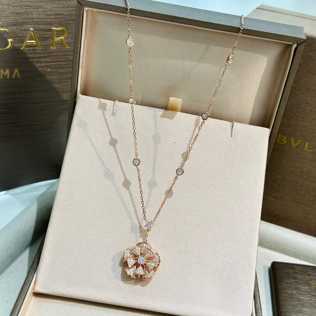 Bvlgari Dream Moissanite Necklace - 18K Gold