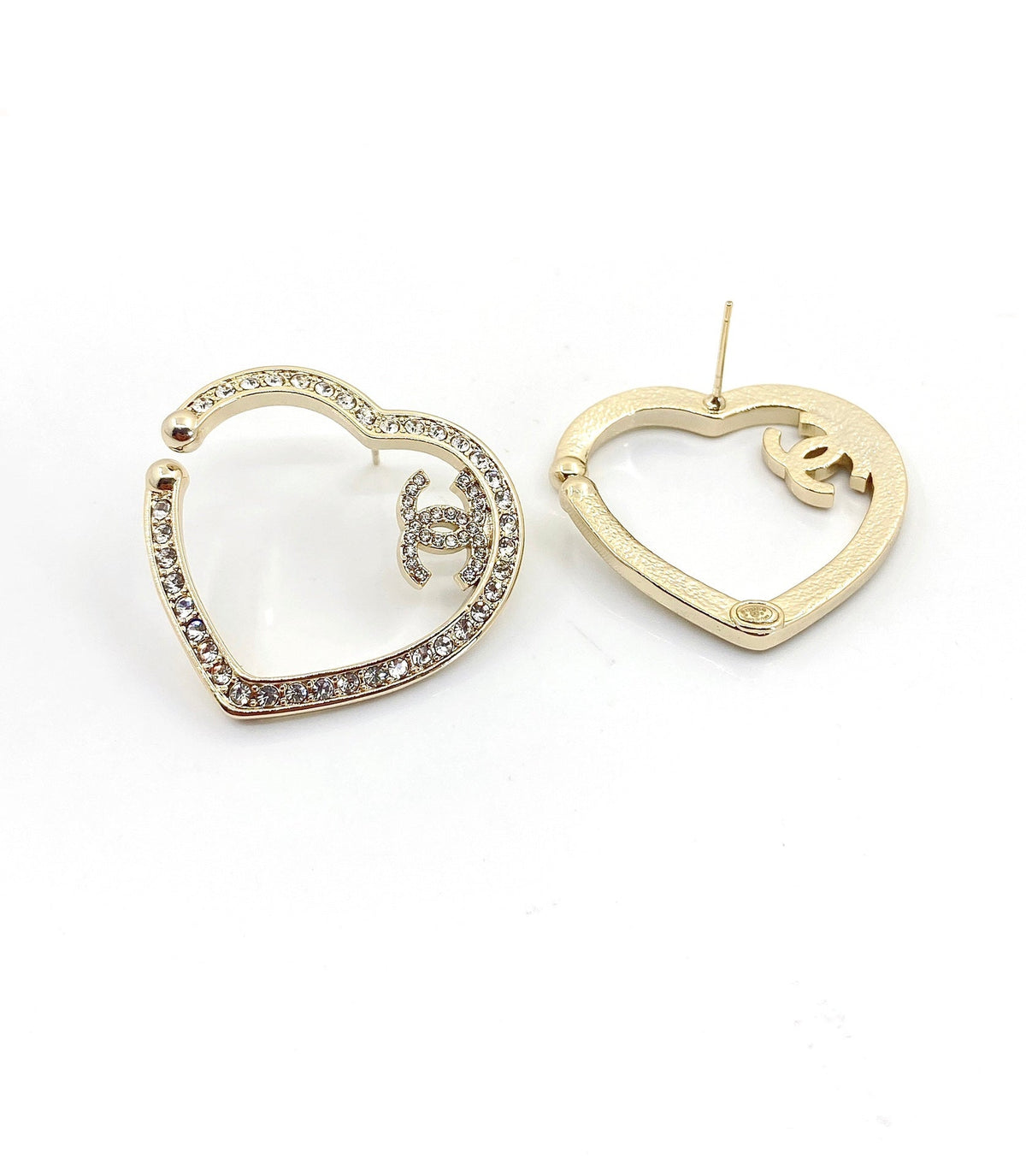 Chanel Diamond Heart Earrings - 18K Yellow Gold