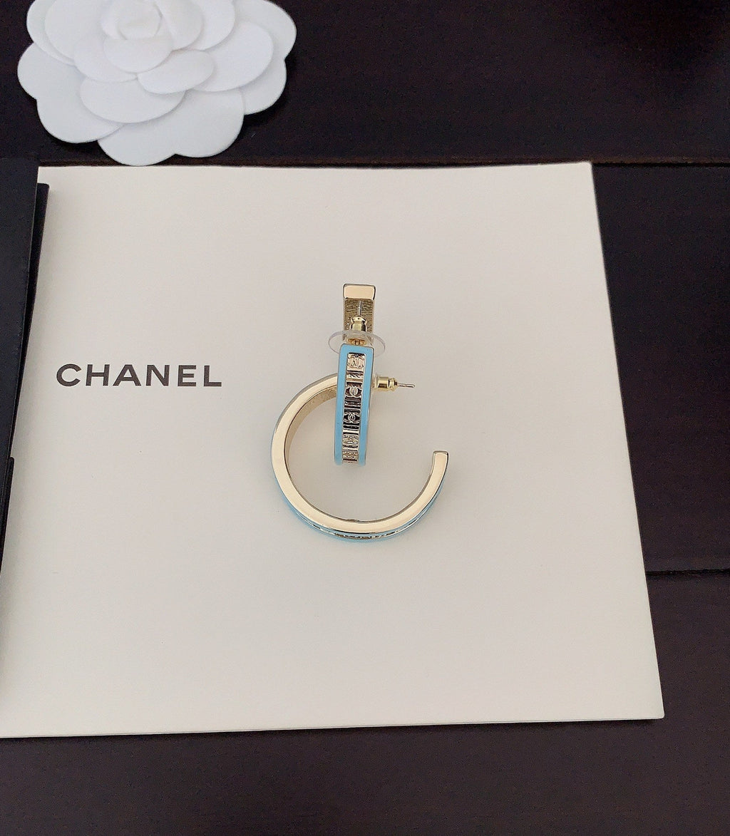 Chanel Blue Resin Earrings - 18K Yellow Gold