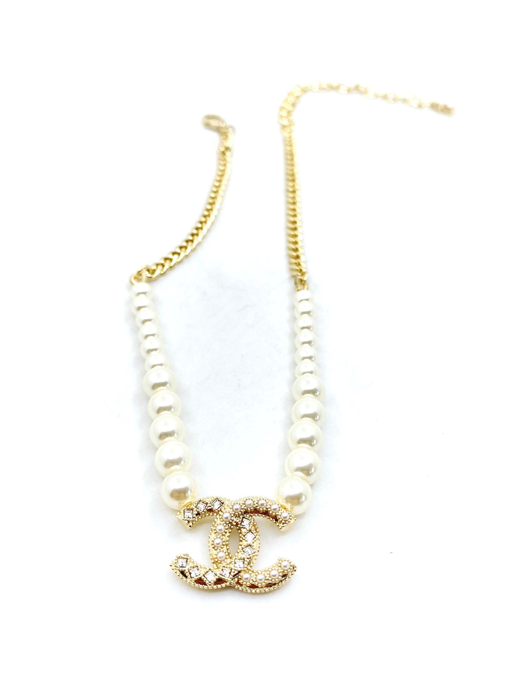 Chanel Pearls Choker Necklace