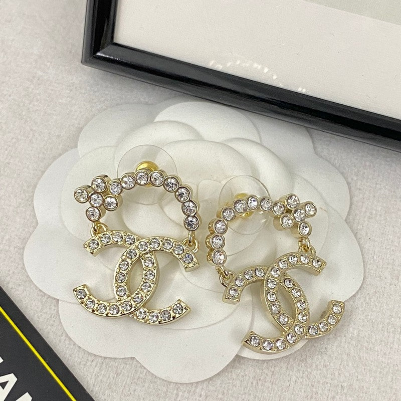 Chanel Diamond Earrings - 18K Yellow Gold