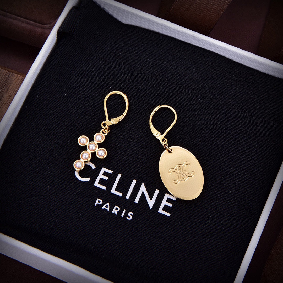 Celine Triomphe Pearl Earrings - 18K Yellow Gold