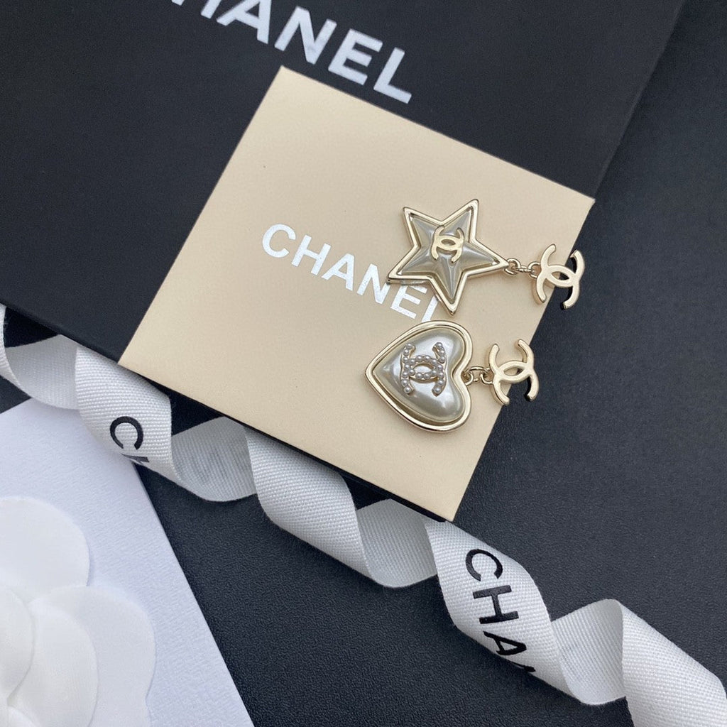Chanel Heart & Star Earrings - 18K Yellow Gold