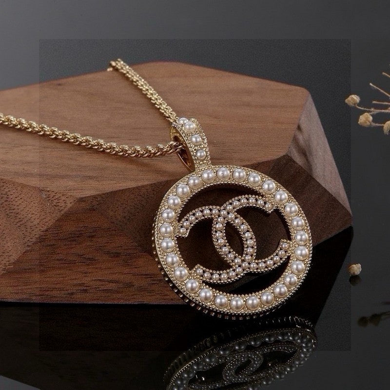 Chanel Pearl Round Gold Necklace