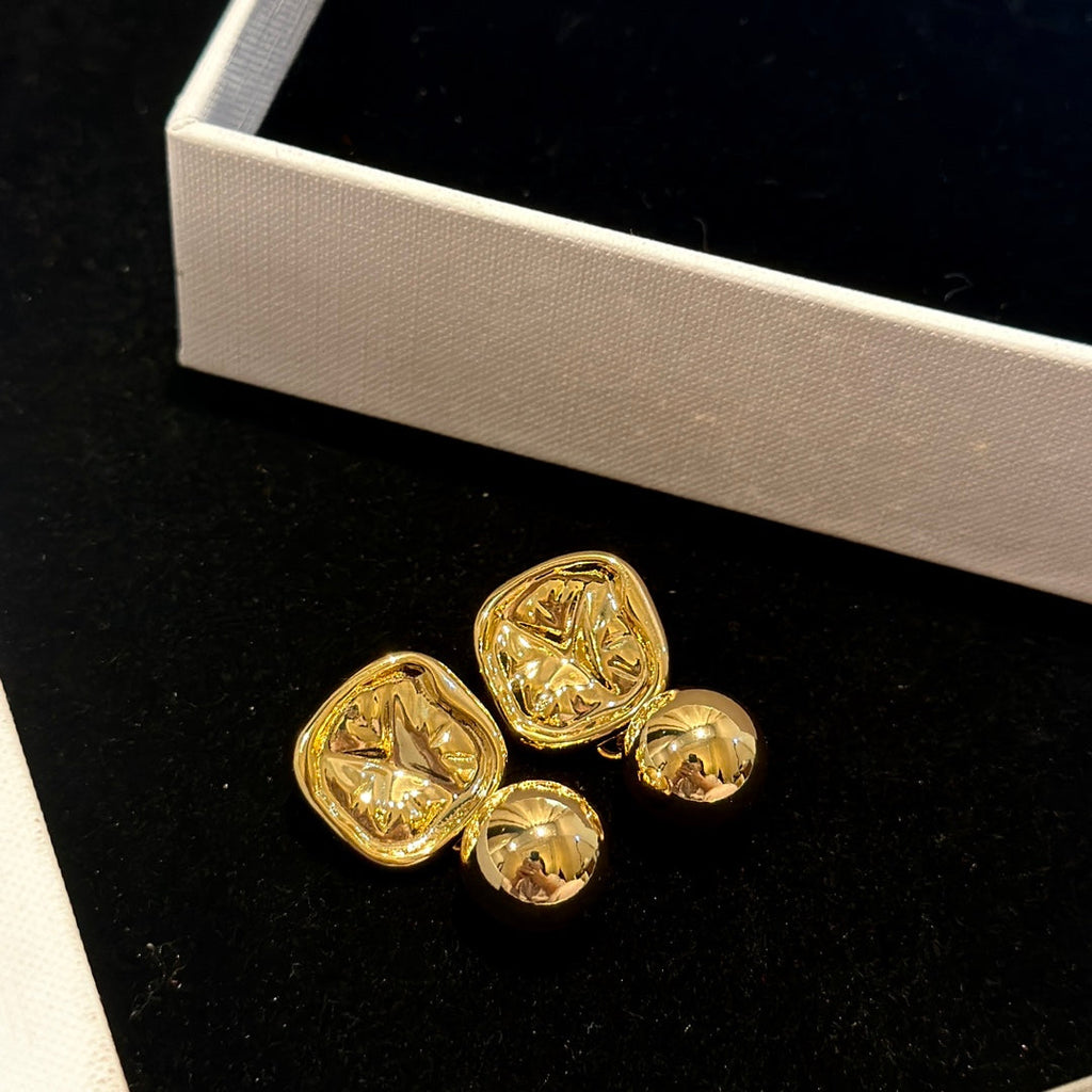 Celine Triomphe Vintage Earrings - 18K Yellow Gold