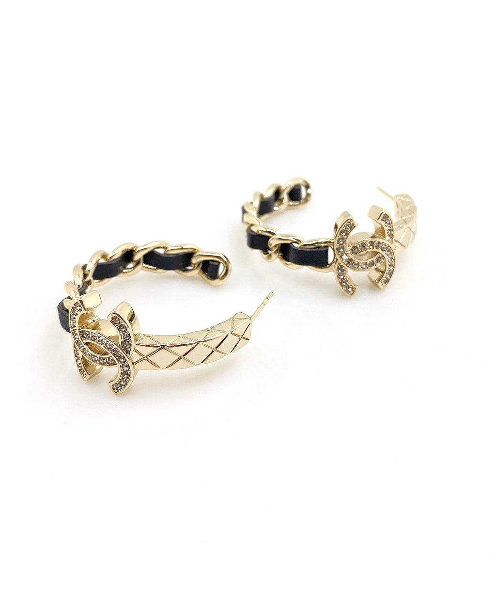 Chanel Black Open Earrings - 18K Yellow Gold