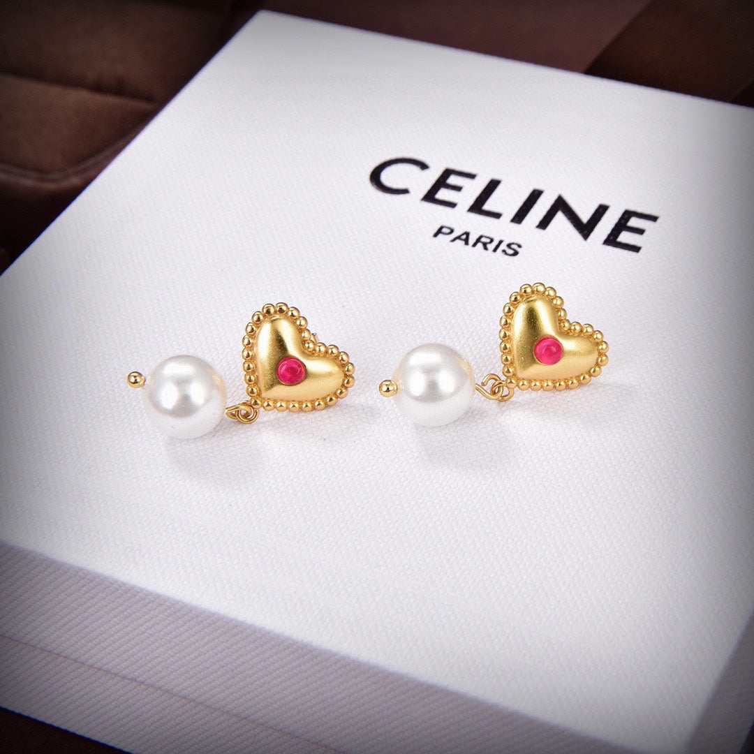 Celine Triomphe Heart Pearl Earrings - 18K Yellow Gold