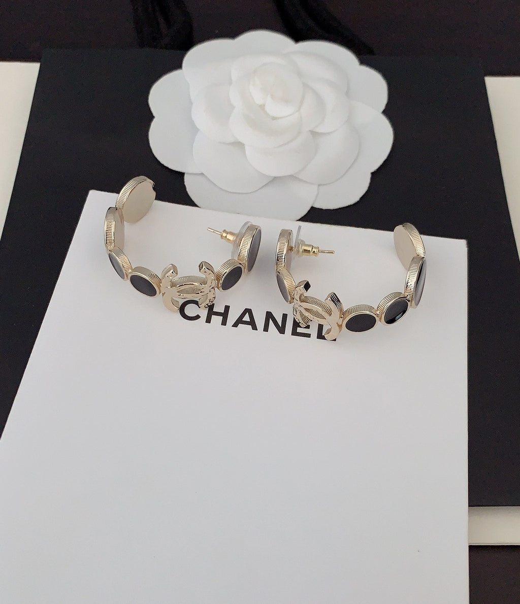 Chanel Black Crystal Earrings - 18K Yellow Gold