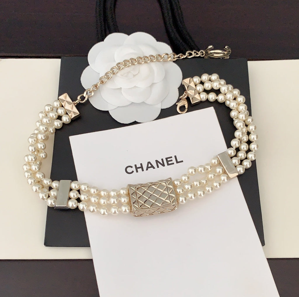 Chanel Bag Pearls Chain Necklace