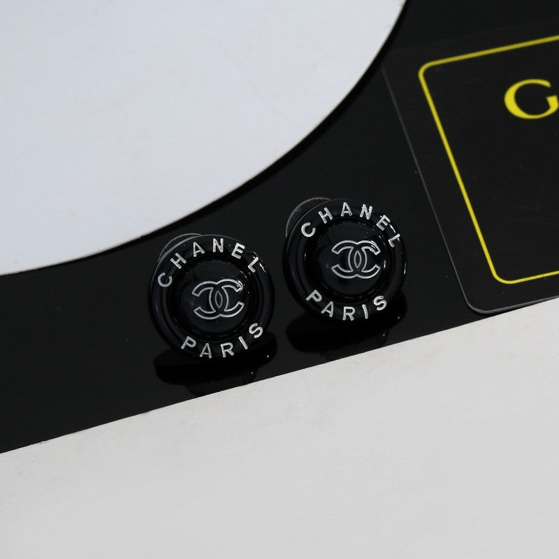 Chanel Black Round Earrings - 18K White Gold