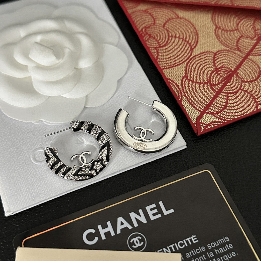 Chanel Black Diamond Earrings - 18K White Gold