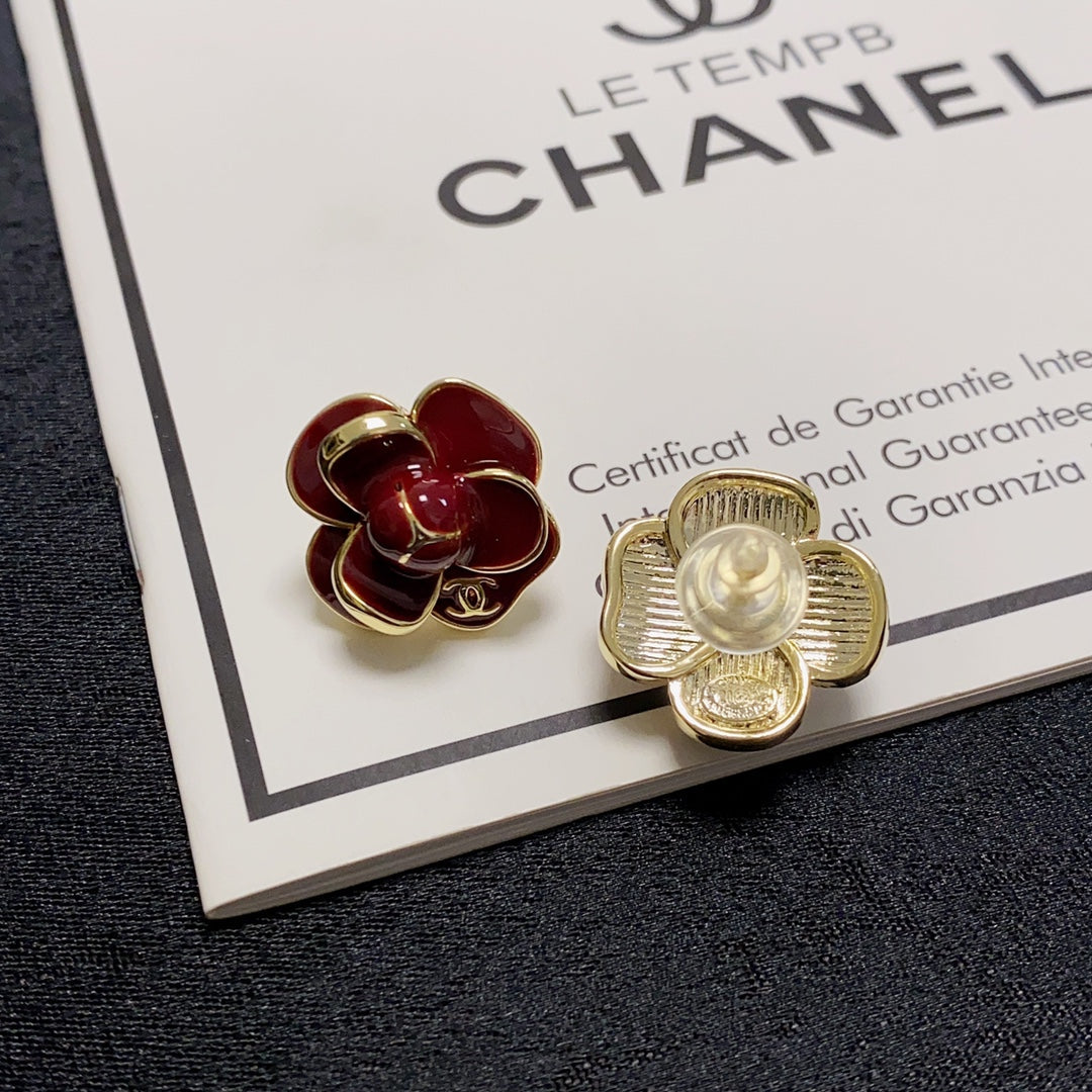 Chanel Camellia Earrings - 18K Yellow Gold