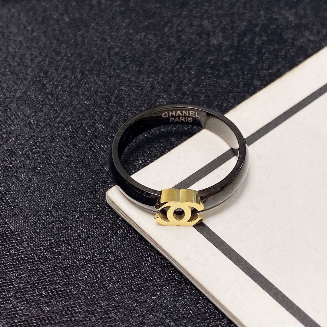 Chanel Black Ring - 18K Yellow Gold