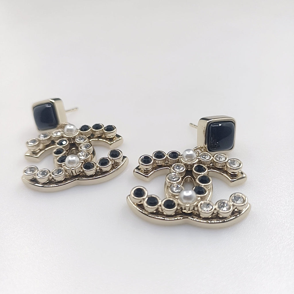 Chanel Black Crystal Earrings - 18K Yellow Gold