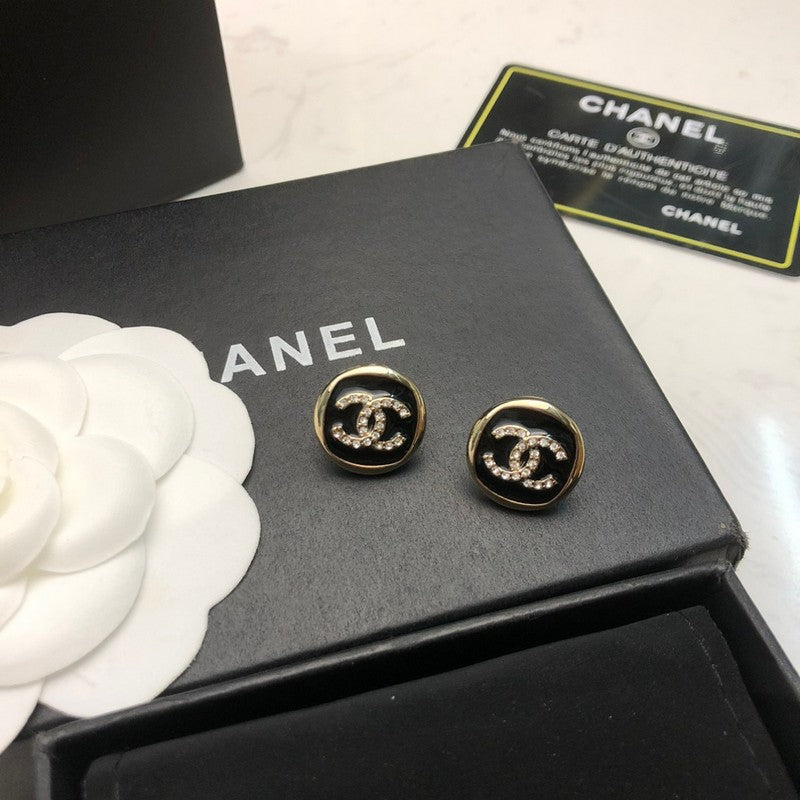 Chanel Black & White Diamond Earrings - 18K Yellow Gold