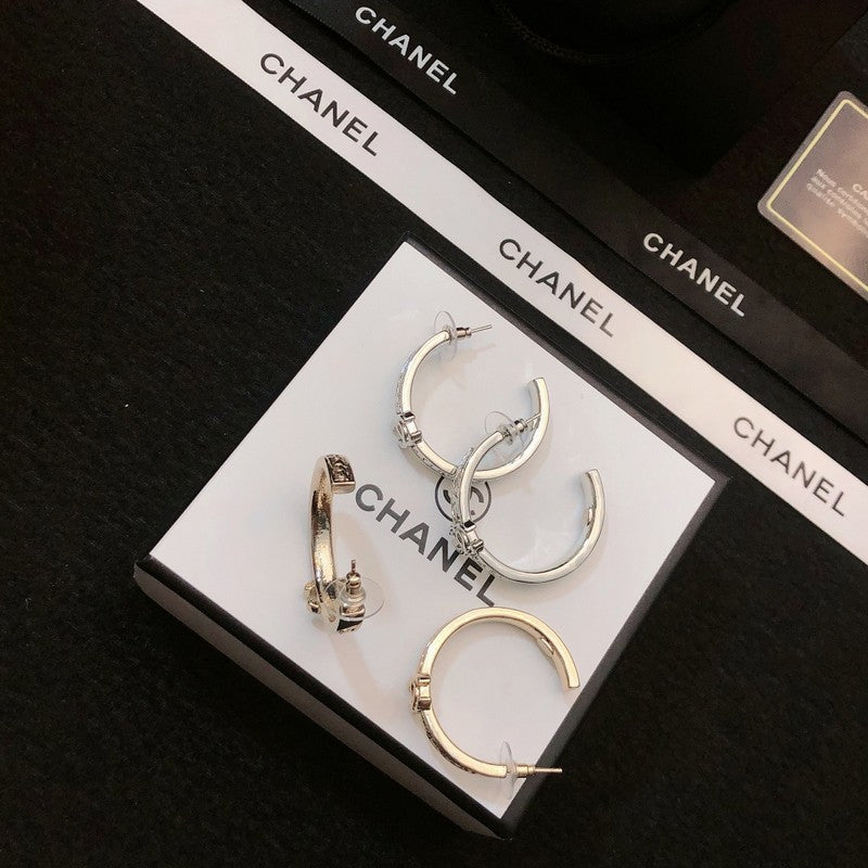 Chanel Circle Earrings - 18K Gold