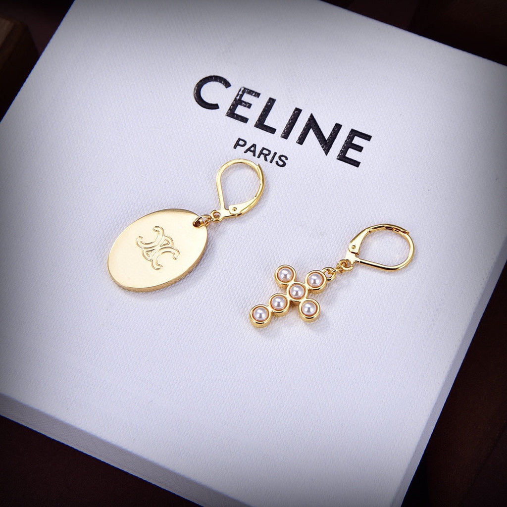 Celine Triomphe Pearl Earrings - 18K Yellow Gold