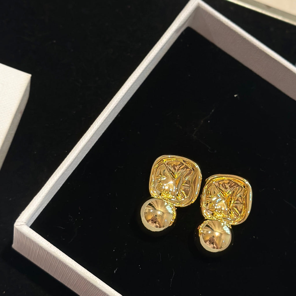 Celine Triomphe Vintage Earrings - 18K Yellow Gold