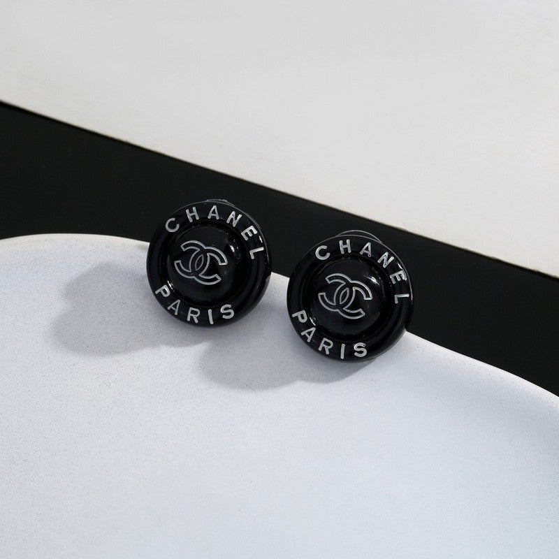 Chanel Black Round Earrings - 18K White Gold