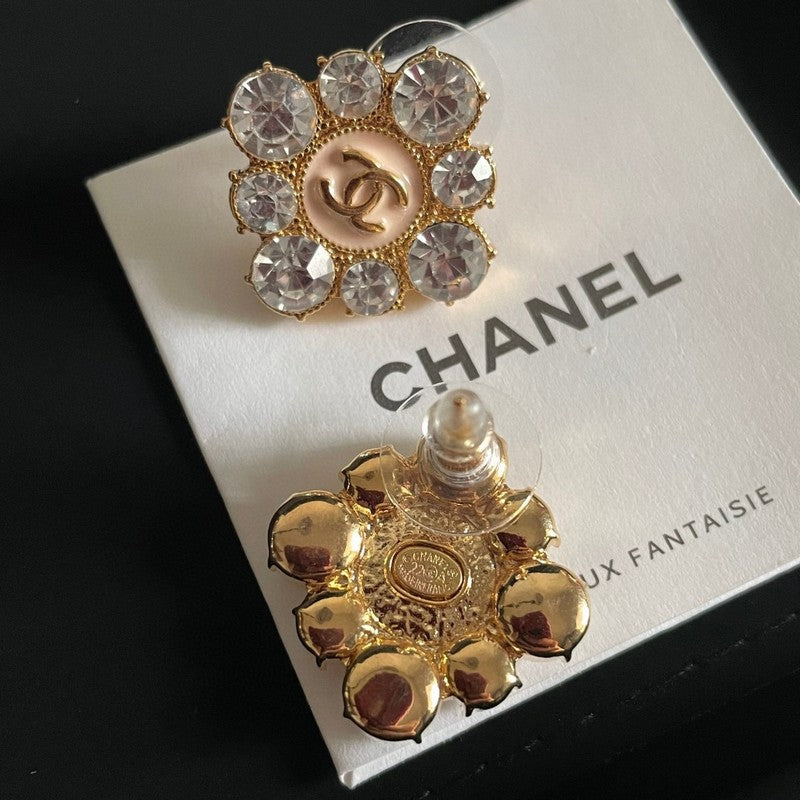 Chanel Color Flower Diamond Earrings - 18K Yellow Gold