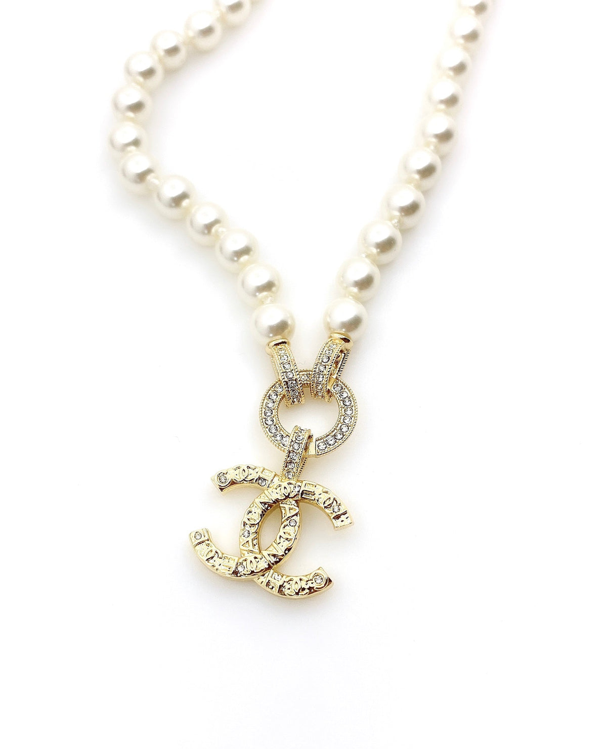Chanel Pearls Choker Necklace