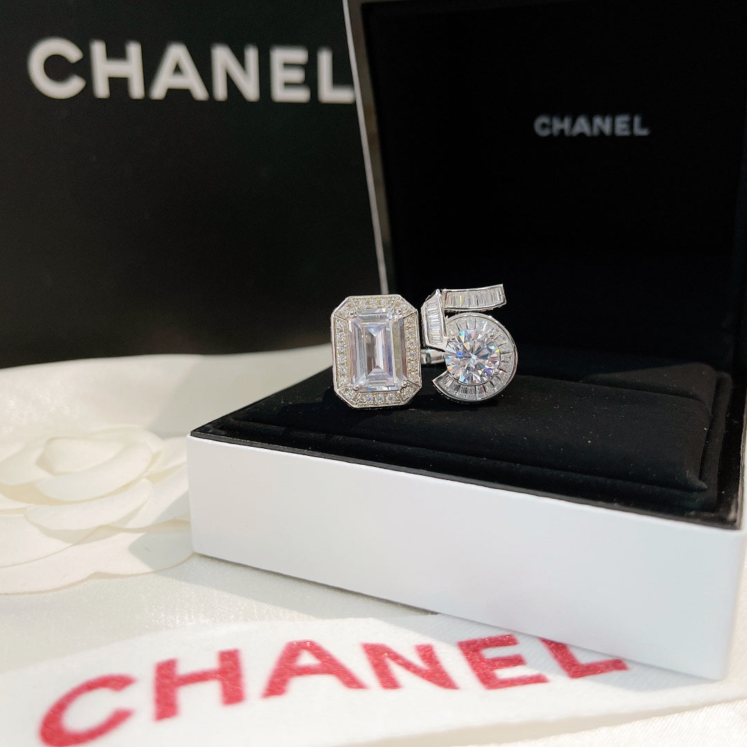 Chanel No.5 Diamond Ring - 18K White Gold