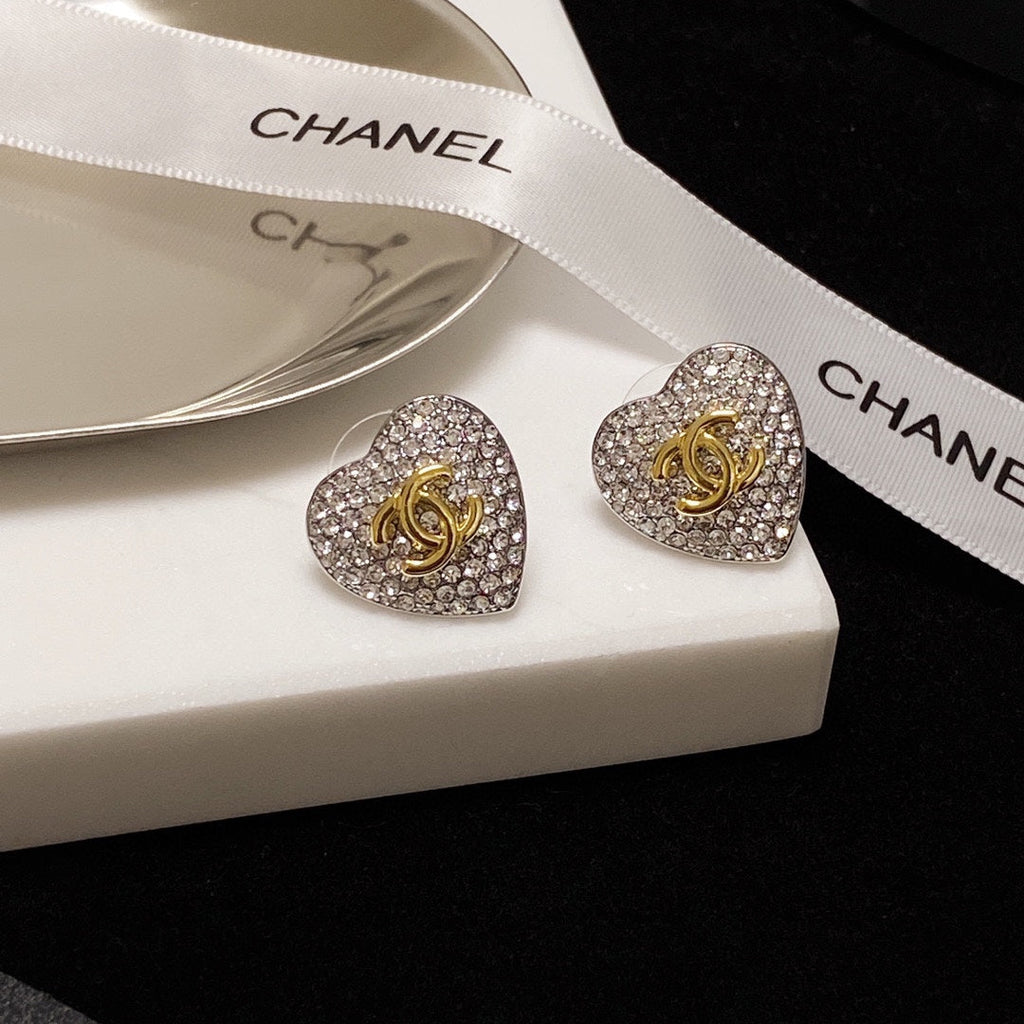 Chanel Heart Diamond Earrings - 18K Yellow Gold