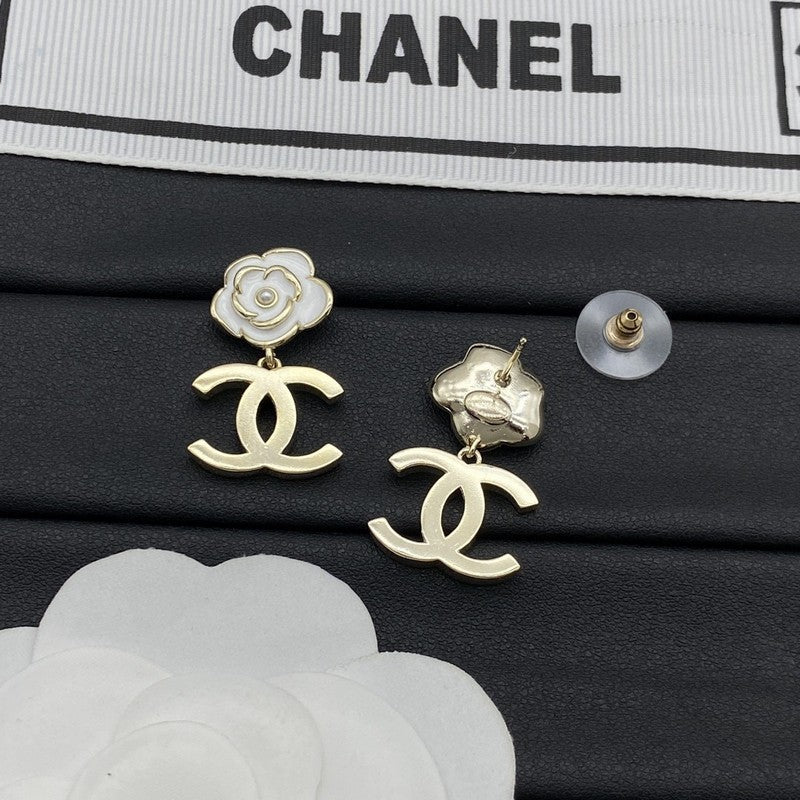 Chanel Camellia Earrings - 18K Yellow Gold