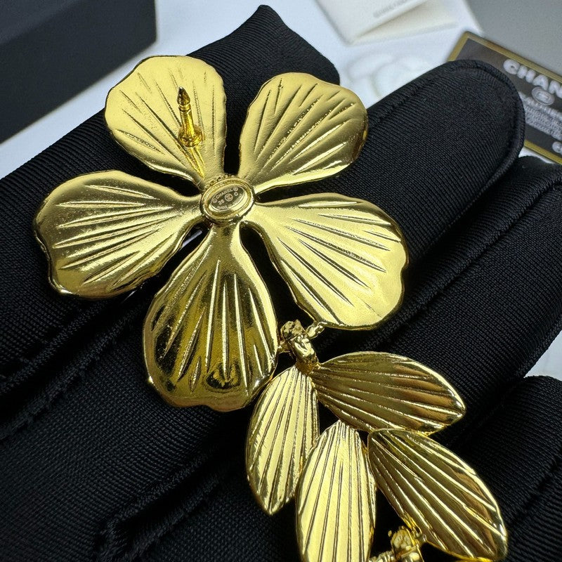 Chanel 26C Flower Crystal Drop Gold Brooch