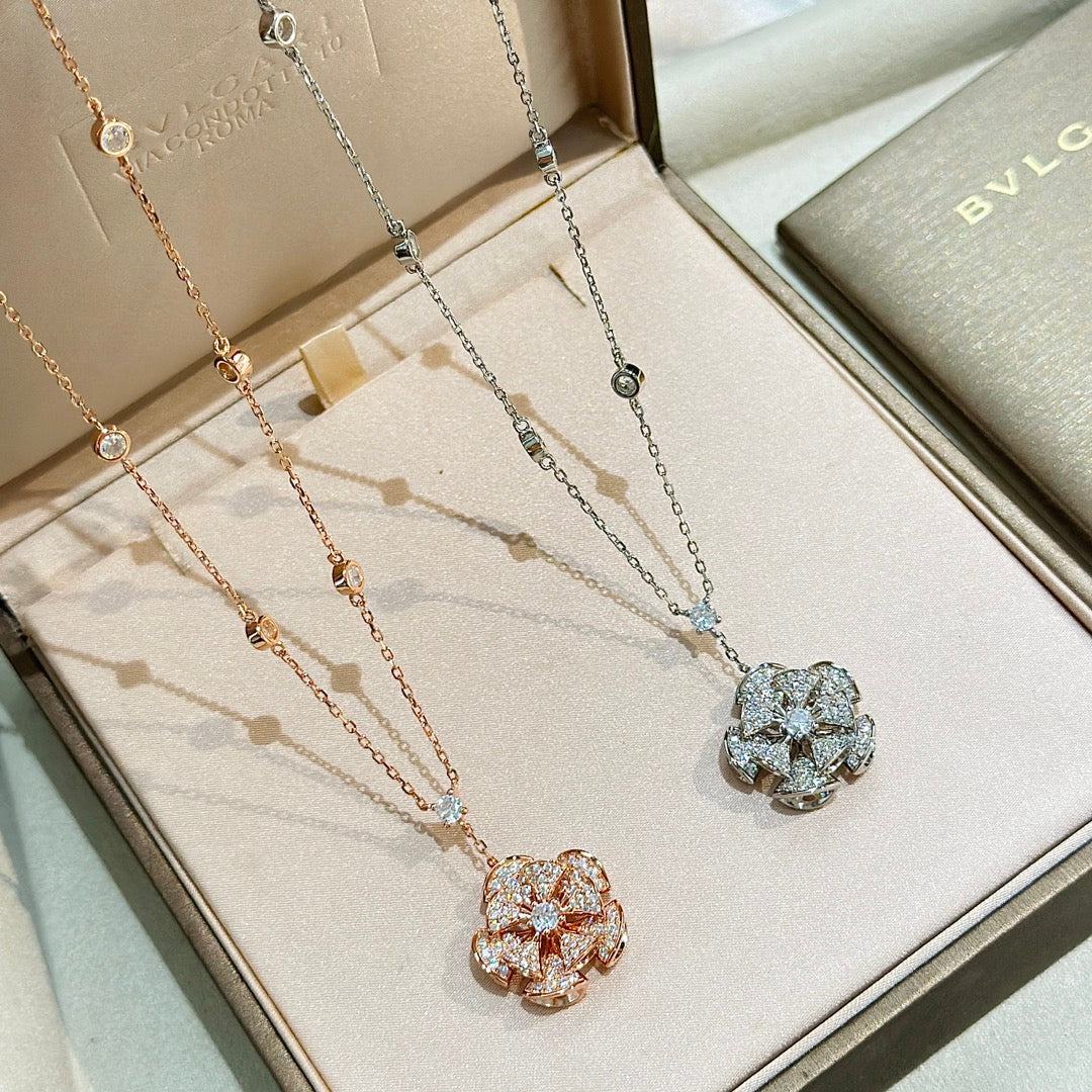 Bvlgari Dream Moissanite Necklace - 18K Gold