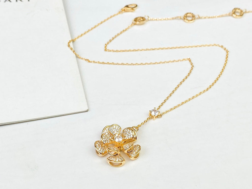 Bvlgari DIVAS' DREAM Necklace - 18K Gold