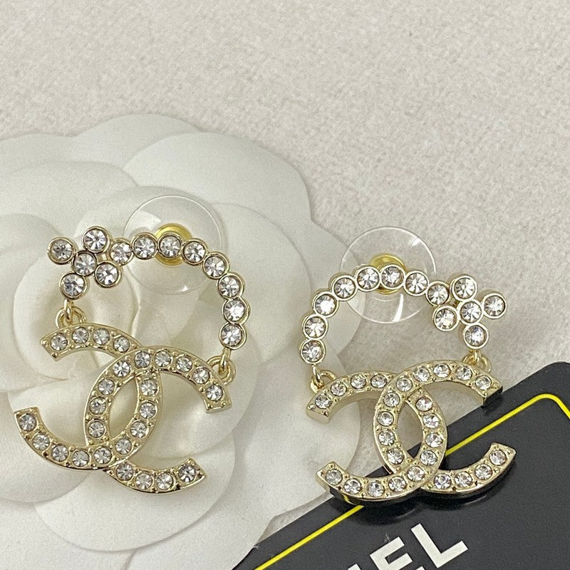 Chanel Diamond Earrings - 18K Yellow Gold