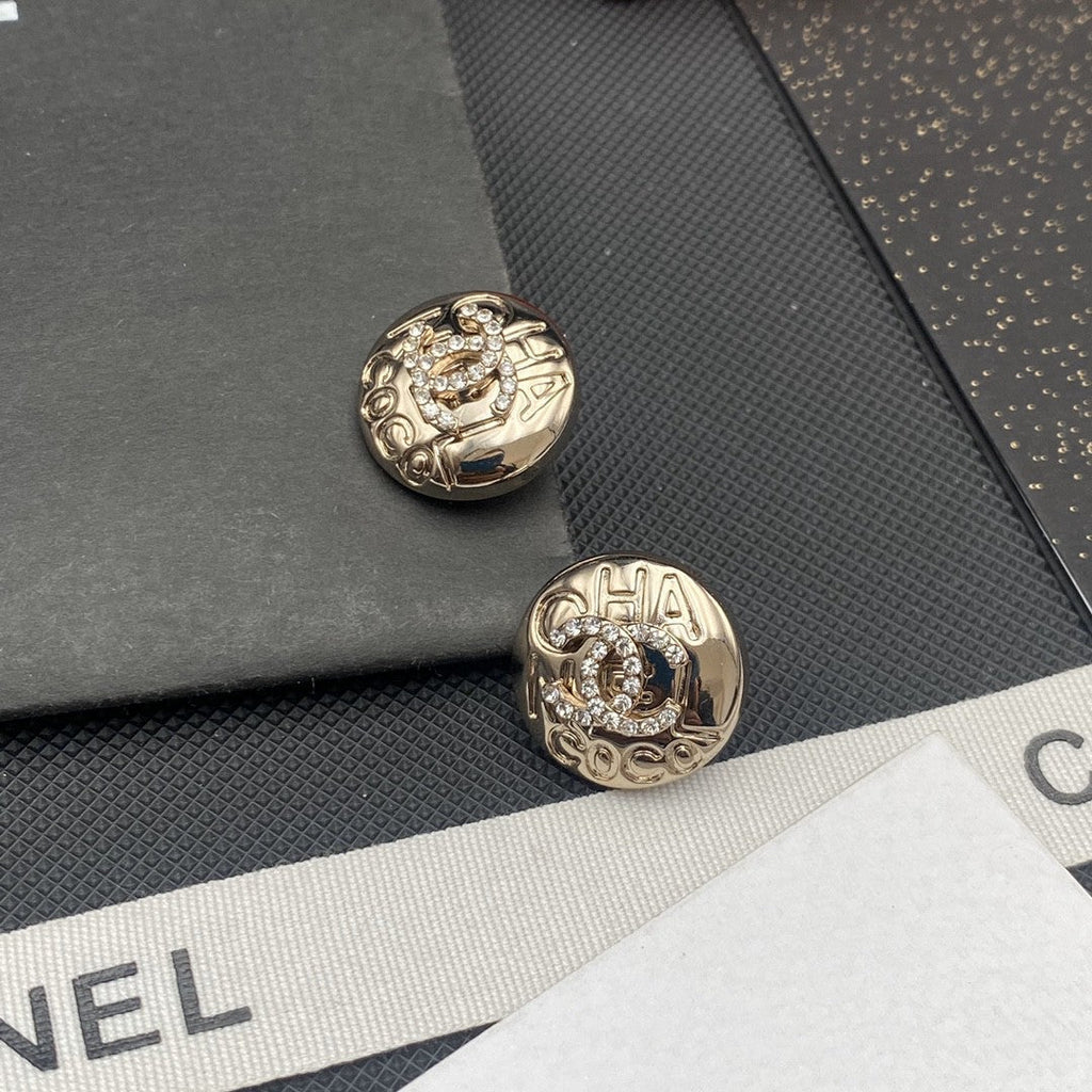 Chanel Circle Diamond Earrings - 18K Yellow Gold
