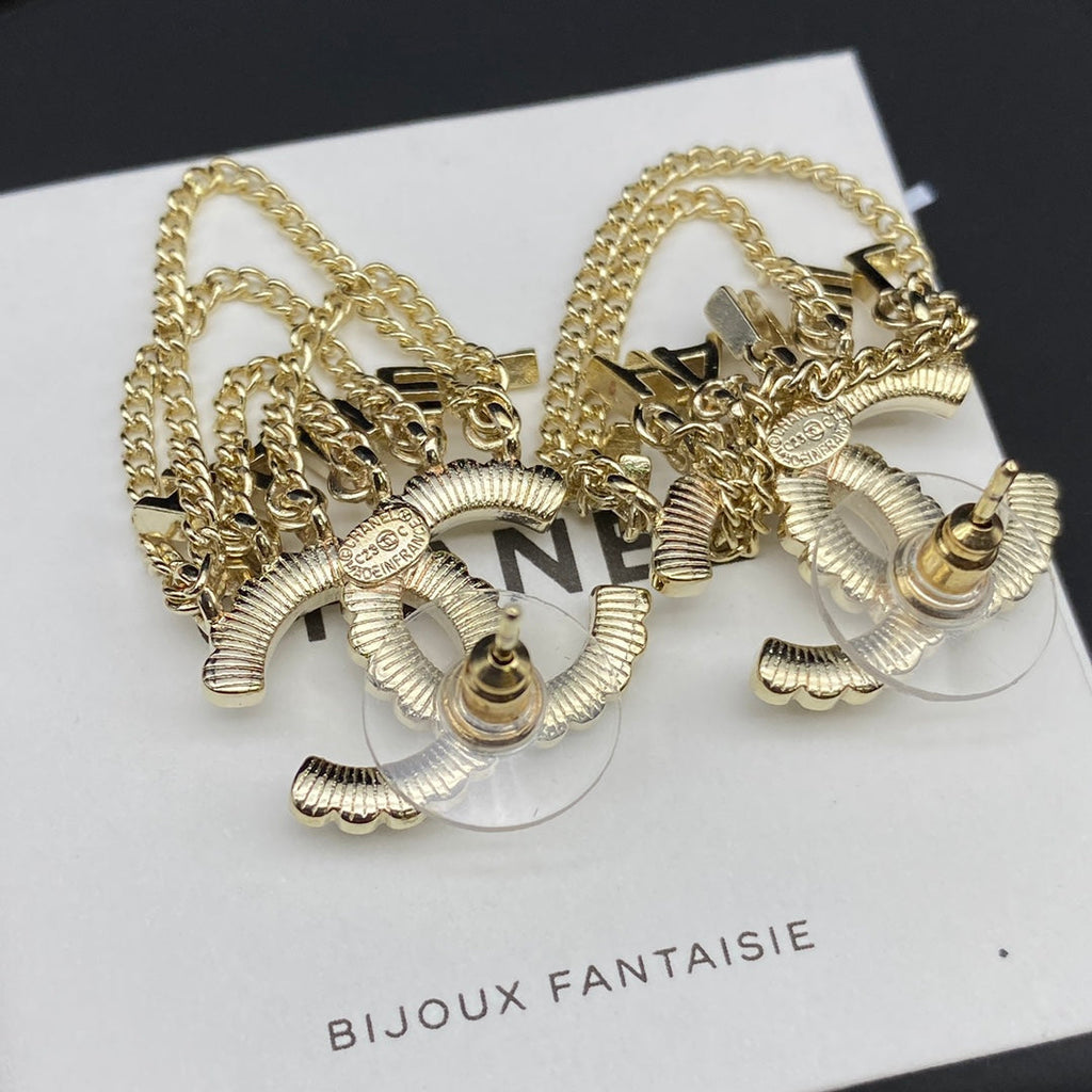 Chanel Pearl Chain Link Earrings - 18K Yellow Gold