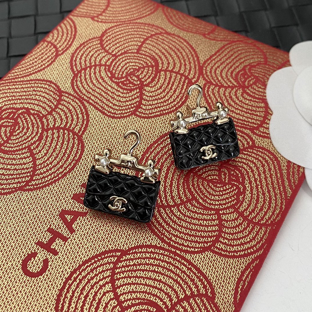 Chanel Classic Bag Pendant Earrings - 18K Yellow Gold
