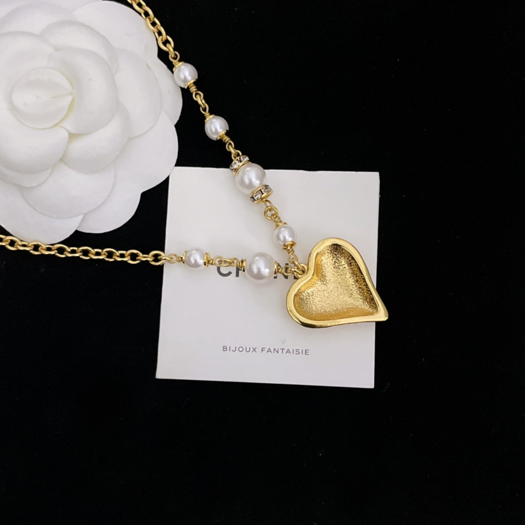Chanel Pearls Chain Necklace
