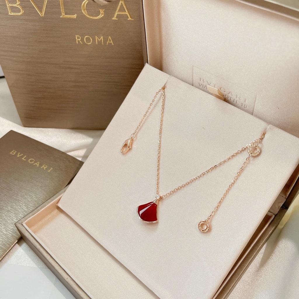 Bvlgari Dream Carnelian Necklace - 18K Gold