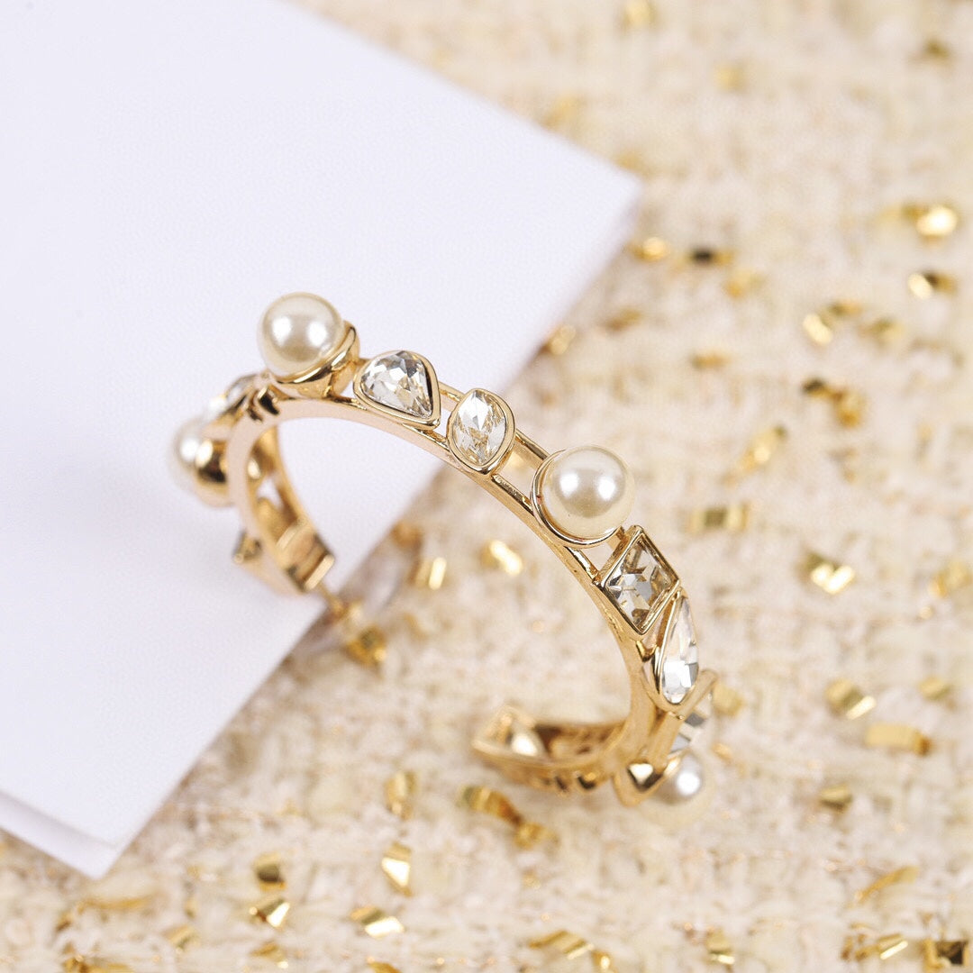 Chanel Pearl Crystal Earrings - 18K Yellow Gold