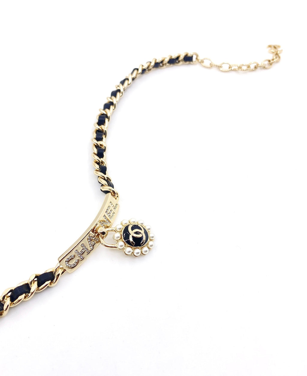 Chanel Pearls Choker Necklace