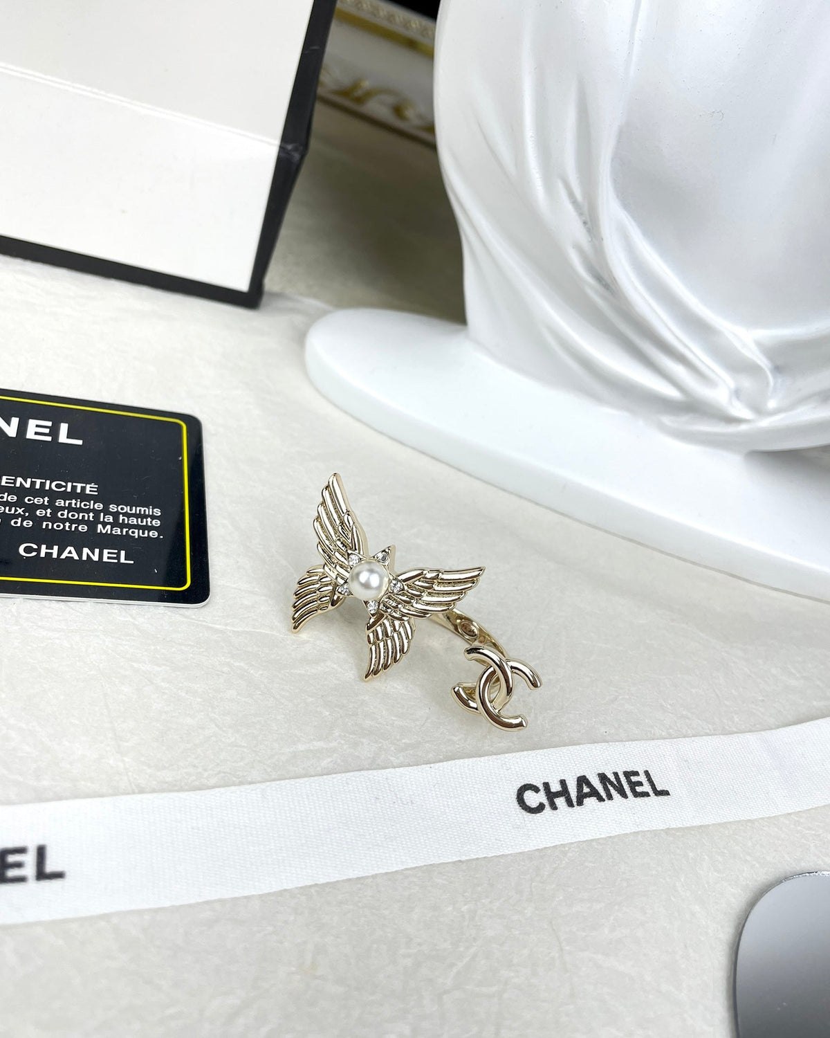 Chanel Butterfly Open Ring - 18K Yellow Gold